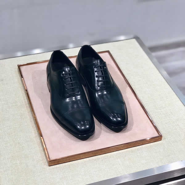 2020 New Arrival Black Shoes Ferragamo Casual Leather Business Shoes for Men Classic Men Shoes